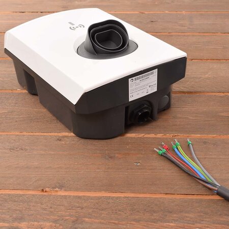 Alfen  Eve Single S-line - 3 x 32A - Loadbalancing - 10 meter kabel type 2 - E-Flux