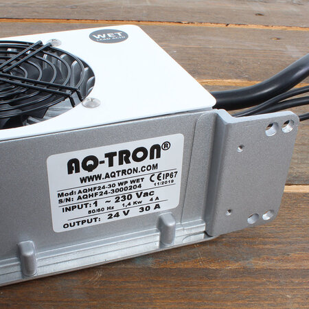 AQ-TRON Hoogfrequent Acculader 24V 30A - WET