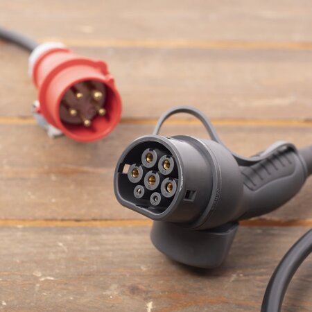 CTEK Njord Go Mobiele lader type 2 naar CEE inclusief Wall Hanger - 3 fase 16A - 6,5 meter
