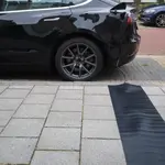 EV Kabeldrempels en kabelmatten veilig op de stoep