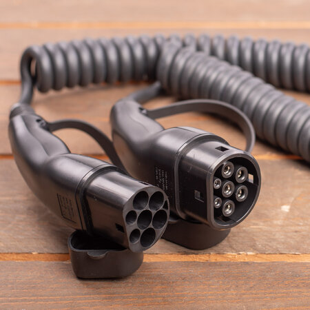 Ratio Premium Laadkabel type 2 naar type 2 - coiled - 3 fase 16A - 4 meter