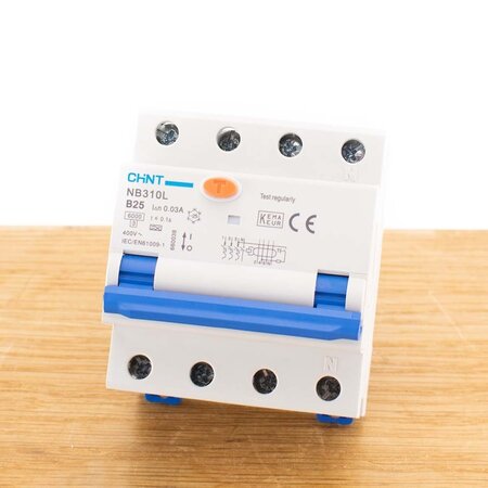 Chint Aardlekautomaat 25A 3P+N B-karakteristiek 30mA