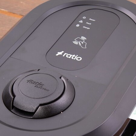 Ratio io6 Pro Laadstation Socket 3 fase 16-32A - inclusief MID Meter