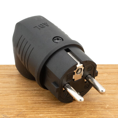 ABL Original Haakse Geaarde Stekker 16A 250V IP44 Zwart – SCHUKO & Frans-Belgisch (CEE 7/7) Rubber TPE