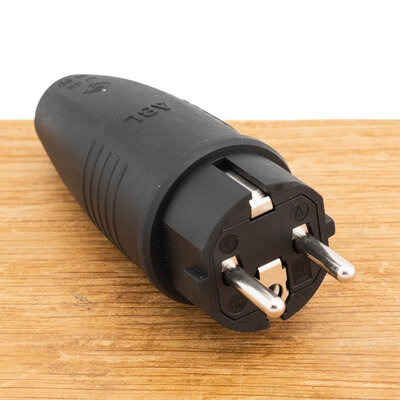 ABL Randgeaarde Stekker (100000039) 2P Rubber TPE IP44 Zwart