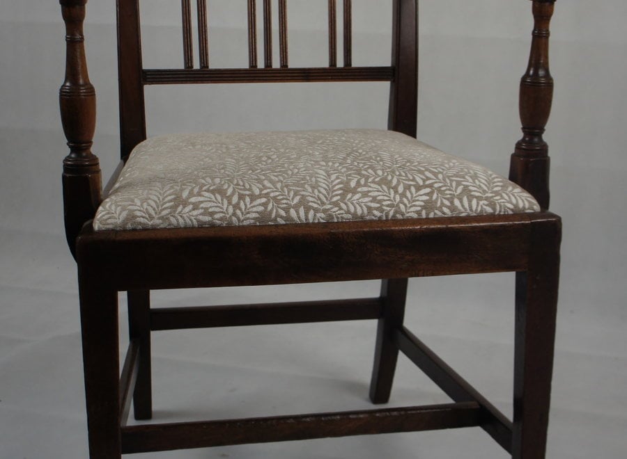 2 mahogany chairs from George III period - UK