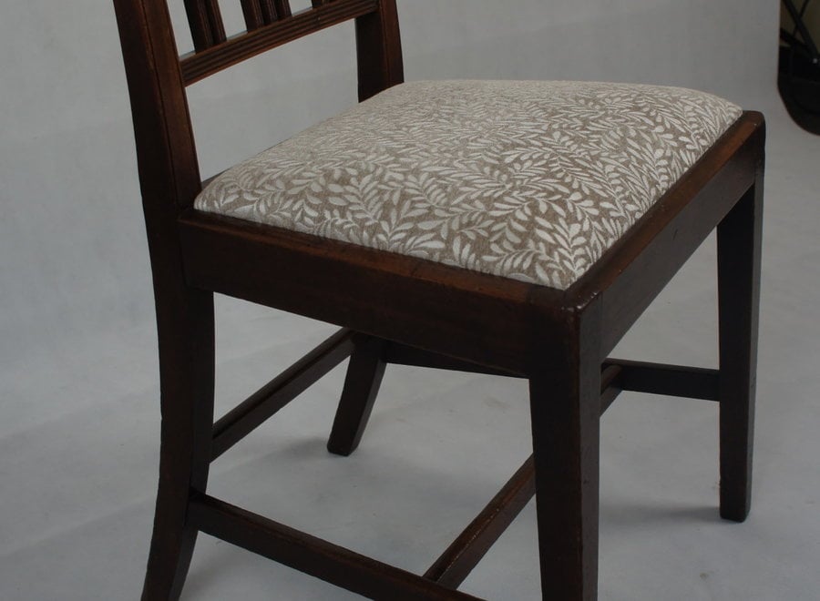 5 Mahogany chairs from the George III period - UK