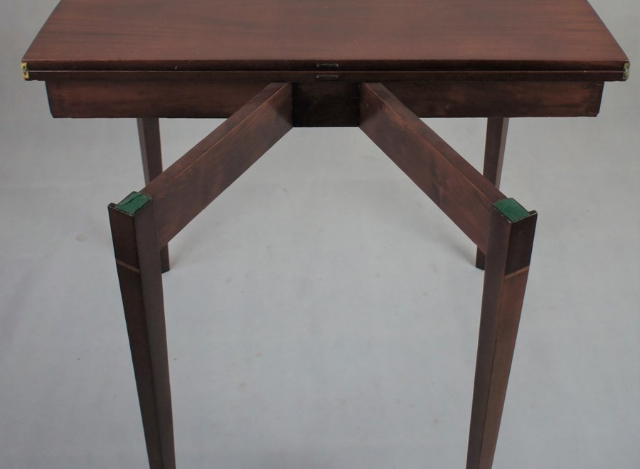 Extendable to square table - UK - Approx. 1800