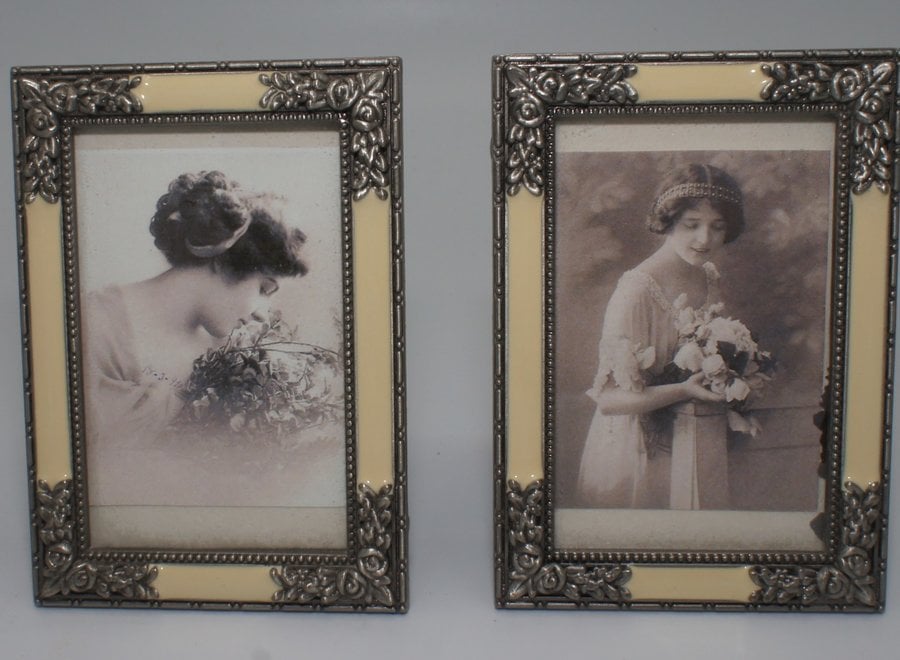 Small elegant photo frames with flat glass, imitation mother-of-pearl and floral metal