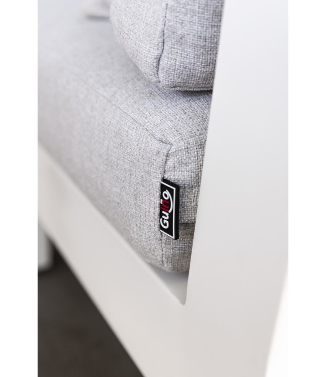 Guiño Guino Ensemble Bellevue LOUNGE comprenant 1 canapé et 2 chaises et table à hauteur de salon