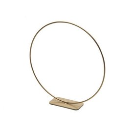 Metalen draadvorm ring op voet goud 30cm
