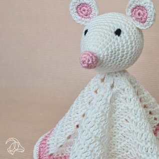 HardiCraft DIY Crochet Kit - Knuffeldoekje Muis