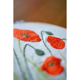 Borduur kit met borduurring Klaprozenveld