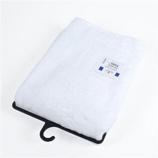 Badhanddoek  kleur 01  met Aïda borduurrand 70x140cm