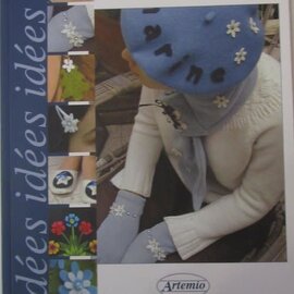 Livre Personnaliser ses vêtements à l'aide du feutre (feutrine)