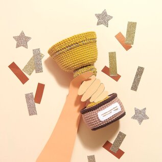 Ricorumi Haakset trofee Goud 16cm