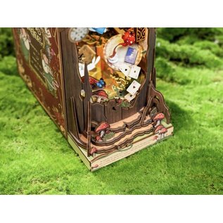 *** Robotime, DIY Book Nook Boekensteun Fall into Wondert, 15.3×19.7×25.1 cm ***