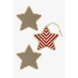 Klaar om te borduren: Kerstversiering in de vorm van sterren