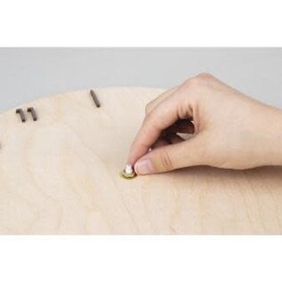 Kwarts-uurwerk, 7,6mm ø, 16mm as, gemonteerd, 1st.