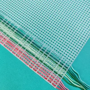 Plastic Stramien 26x34cm 7mesh Transparant 2st.