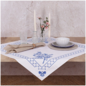 Borduurpakket voor een tafelkleed met kruissteekmotief - Blauw bloemenpatroon - 80 x 80 cm -