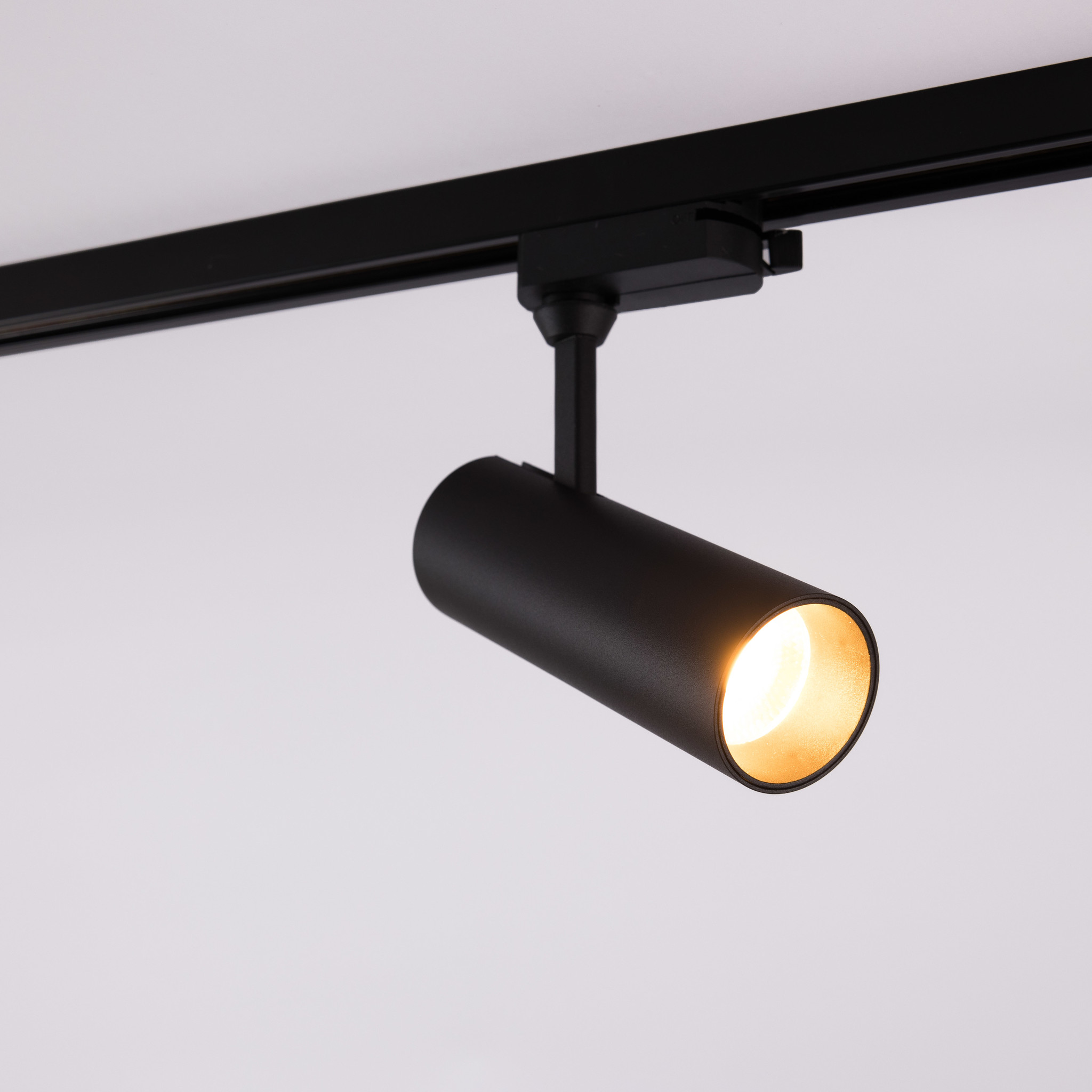 Modern 1-fase railsysteem 1,5 meter met Liam spots met gouden detail