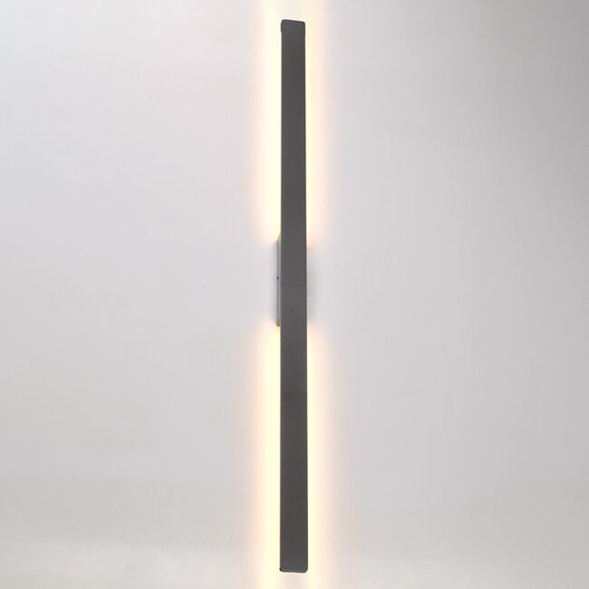 Moderne zwarte wandlamp - Tyge