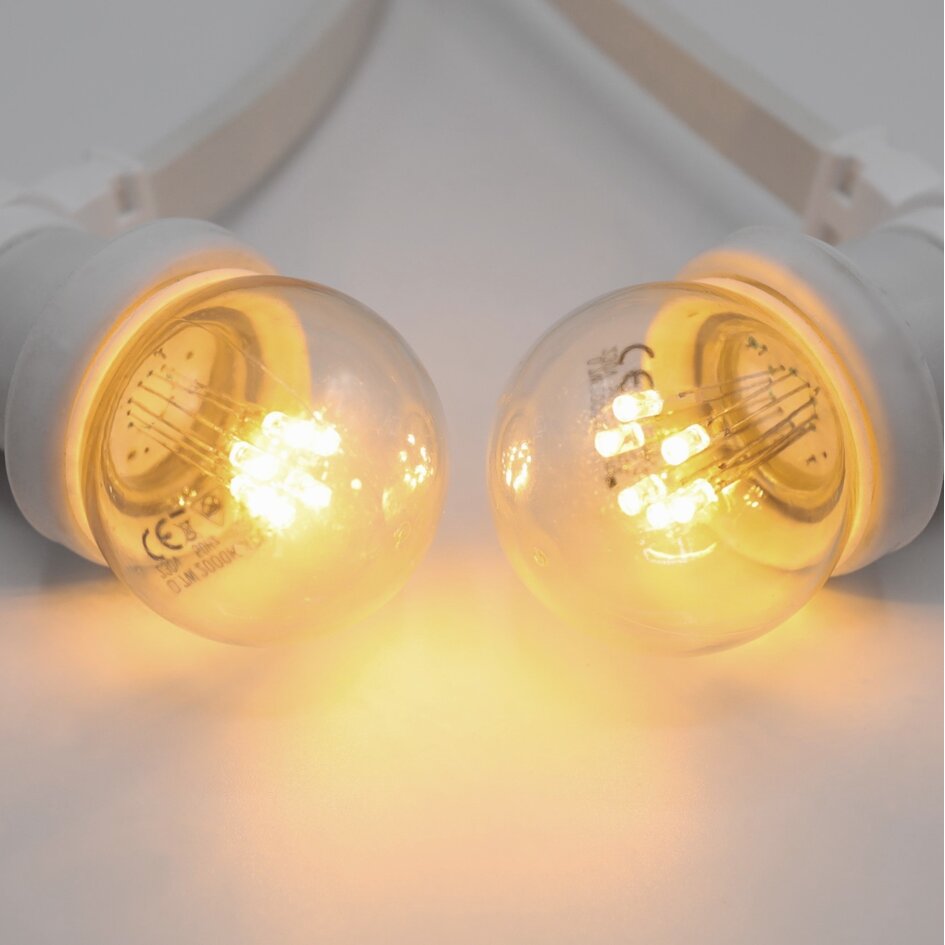 Prikkabel set met 0,7 watt lampen met LEDs op stokjes, met witte prikkabel