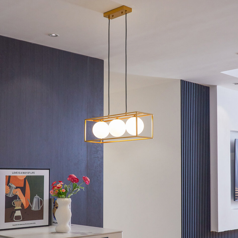 Hanglamp met vierkant gouden frame en melkwit glas, 3-lichts - Gabia