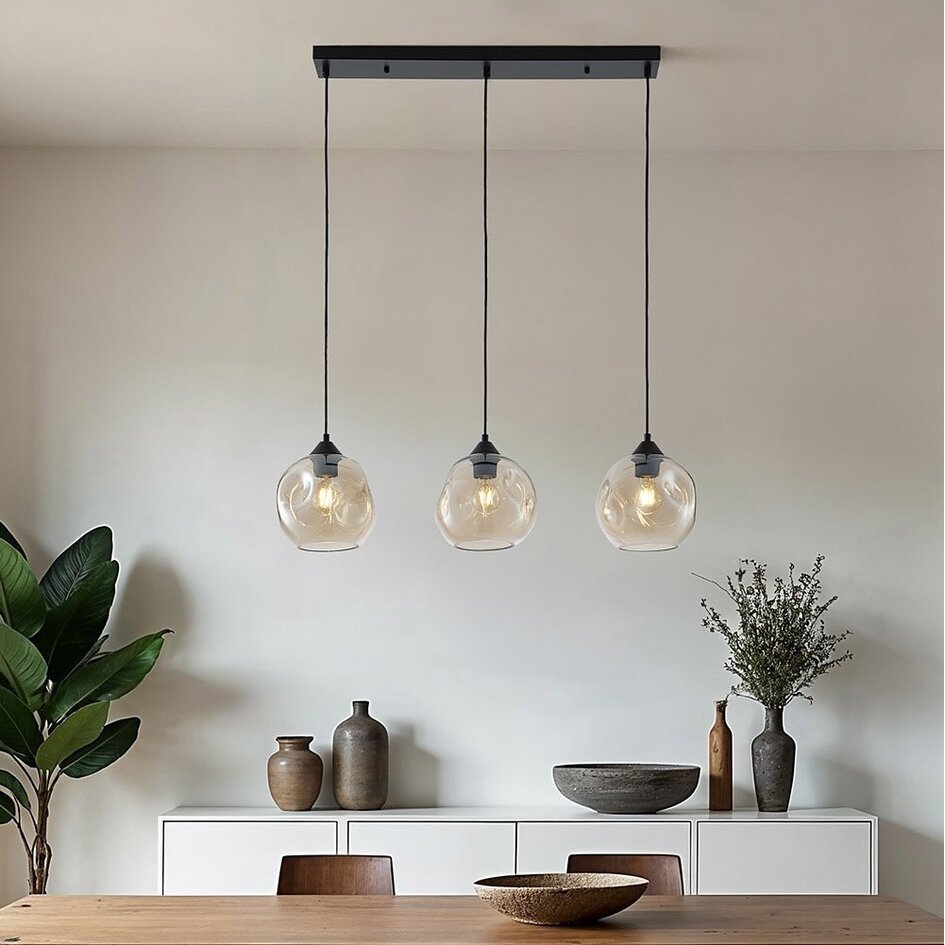 3-lichts moderne hanglamp Fayen zwart met organische vorm cognac glas