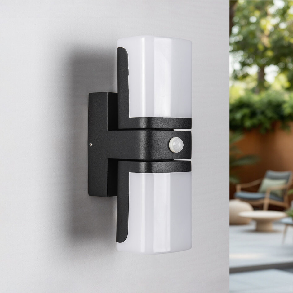 Verstelbare wandlamp Bobby met sensor - zwart