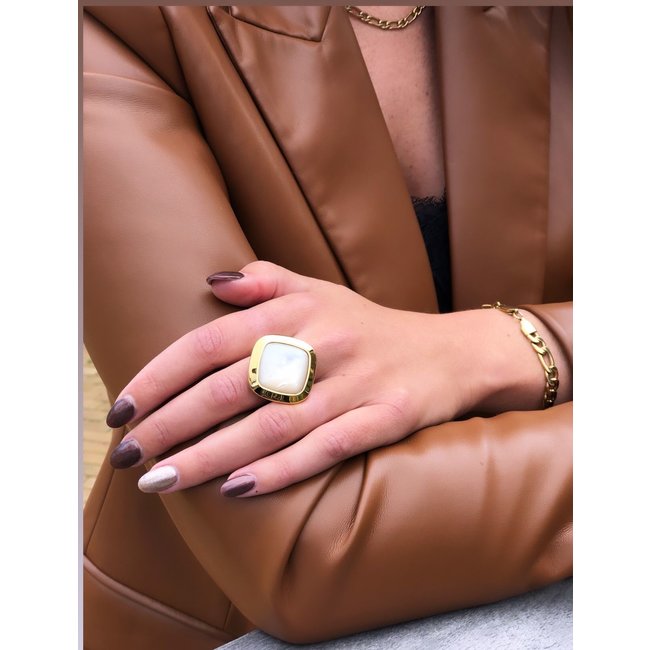 Kosmic Pearl Square White Mop  28mm - Goudkleurig