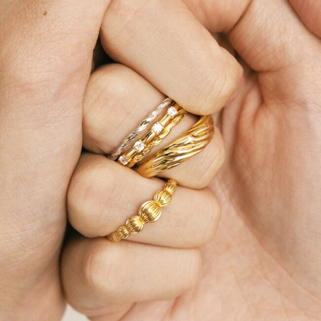 Ring met gedraaide band - 124138Y