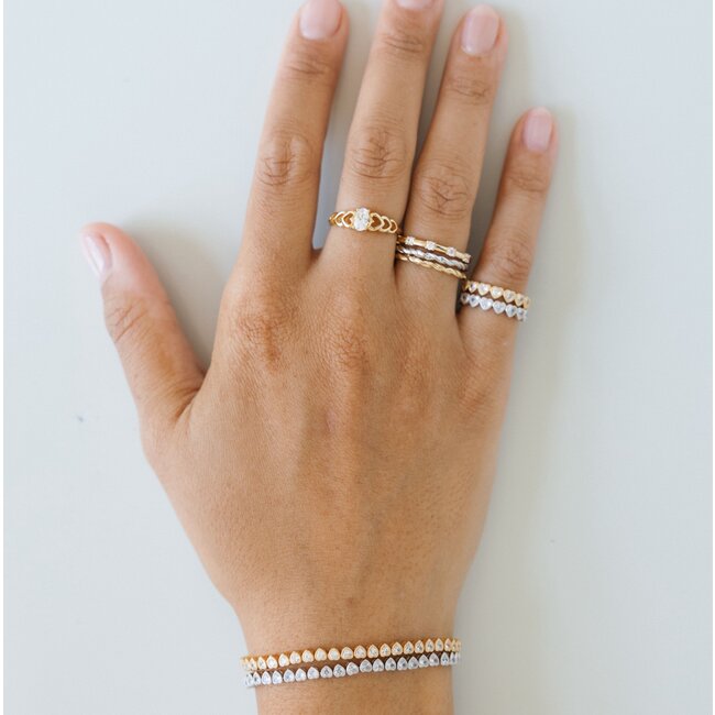 Ring met gekleurde steen en hartvormige details - 124141S