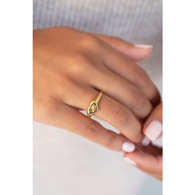 Hartjes zegelring met initial - Goudkleurig