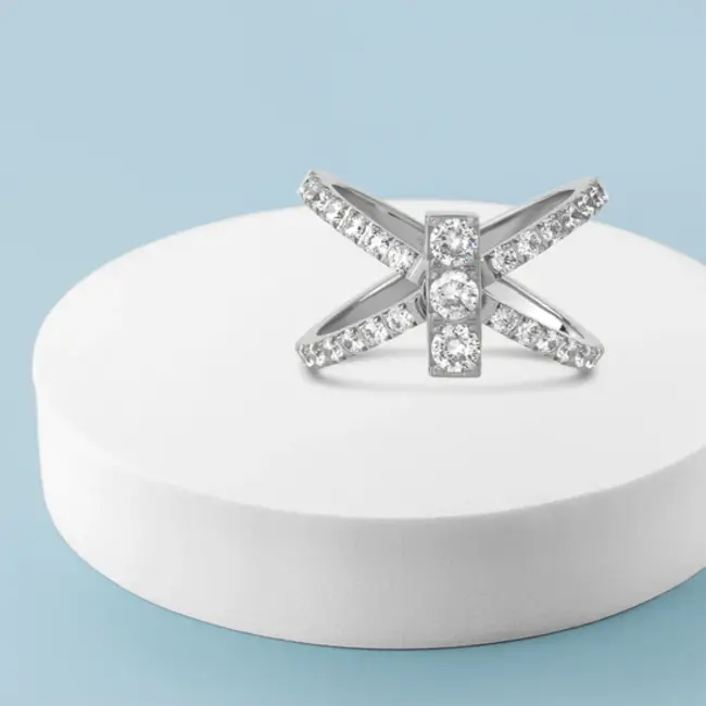 Twisted Sparkling Daisy Ring Set