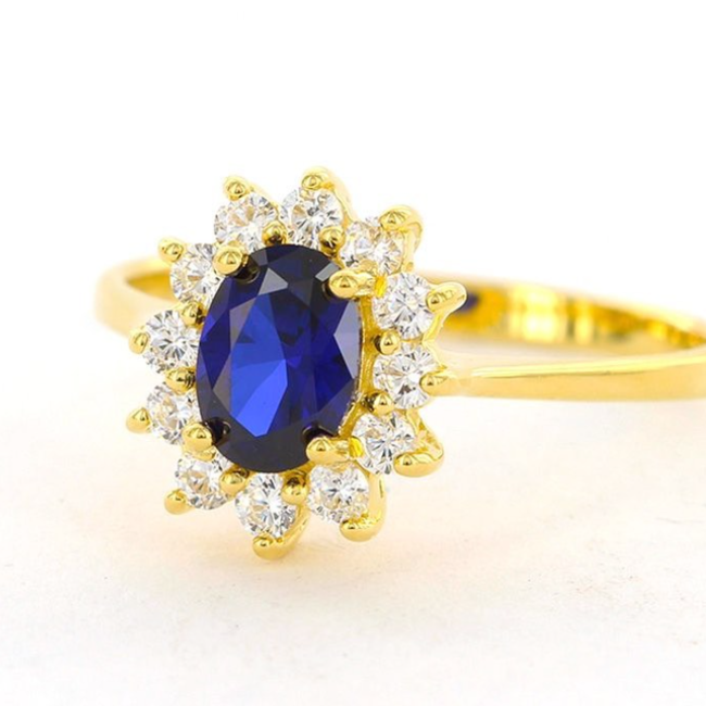 Ring met blauwe zirkonia - Goldplated