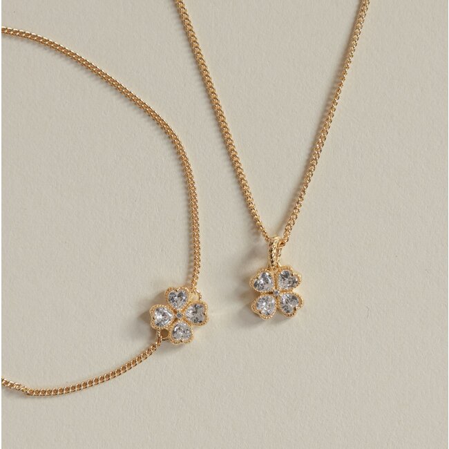 Armband met een klaver ornament - 22479S