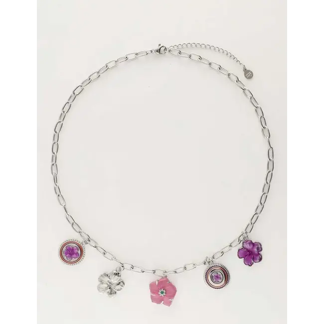 Island ketting met bloemen bedels