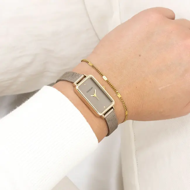 Goudkleurig horloge met een taupekleurige band