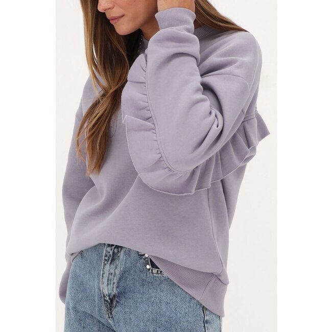 Lila sweater met ruffle en patch