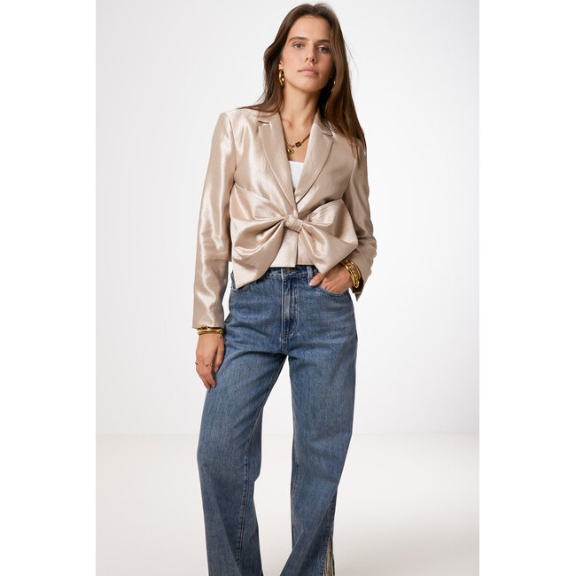 Goudkleurige korte blazer met strik