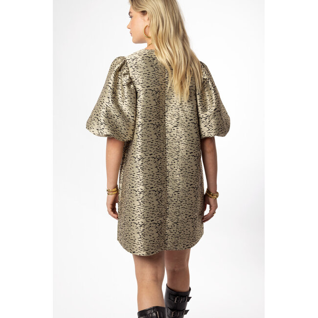 Gouden jurk met pofmouwen en animal print