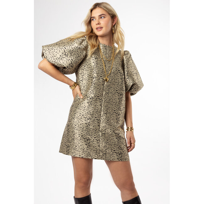 Gouden jurk met pofmouwen en animal print