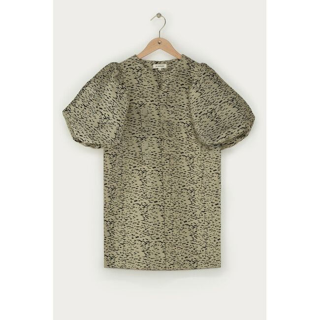 Gouden jurk met pofmouwen en animal print