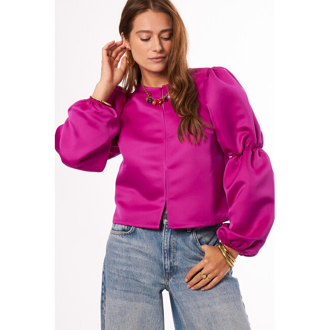 Paarse top met pofmouwen in satijn look