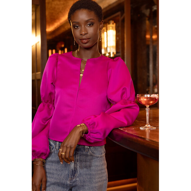 Paarse top met pofmouwen in satijn look