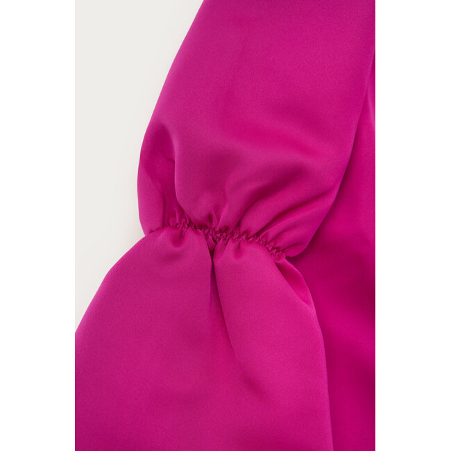 Paarse top met pofmouwen in satijn look