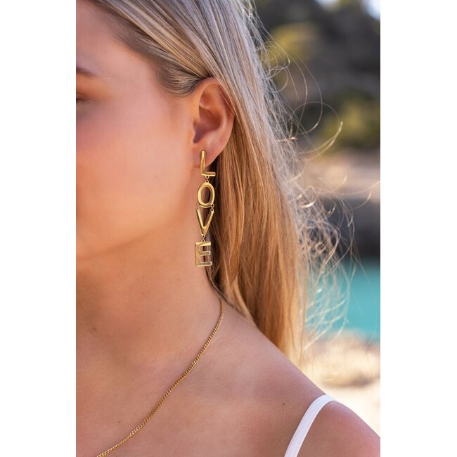 Oorhangers met love letters