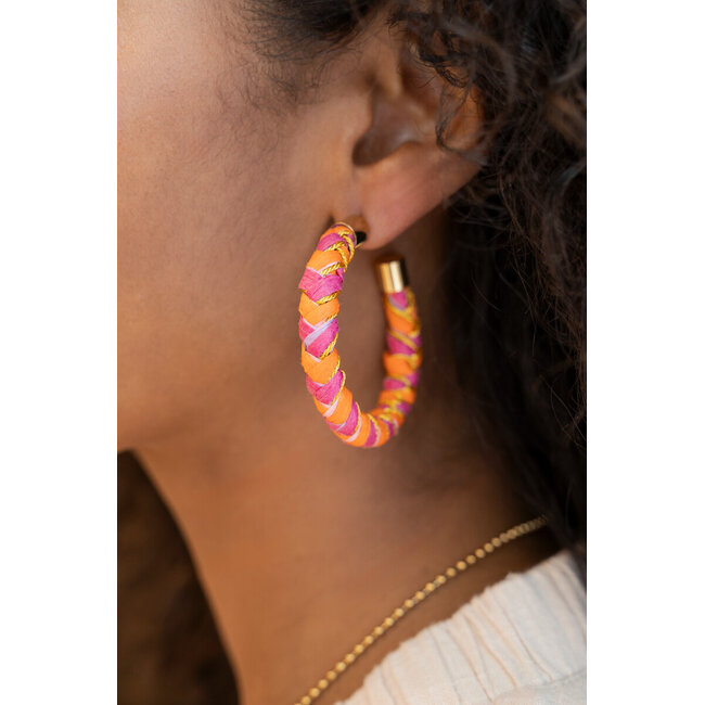Statement oorringen gevlochten oranje & roze